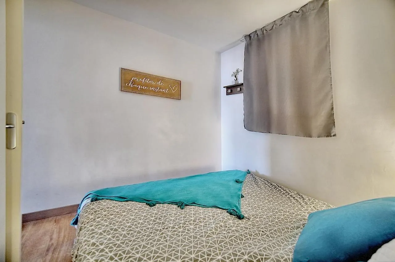 Agreable 2 Pieces Avec Piscine A1B235 Apartment Cannes