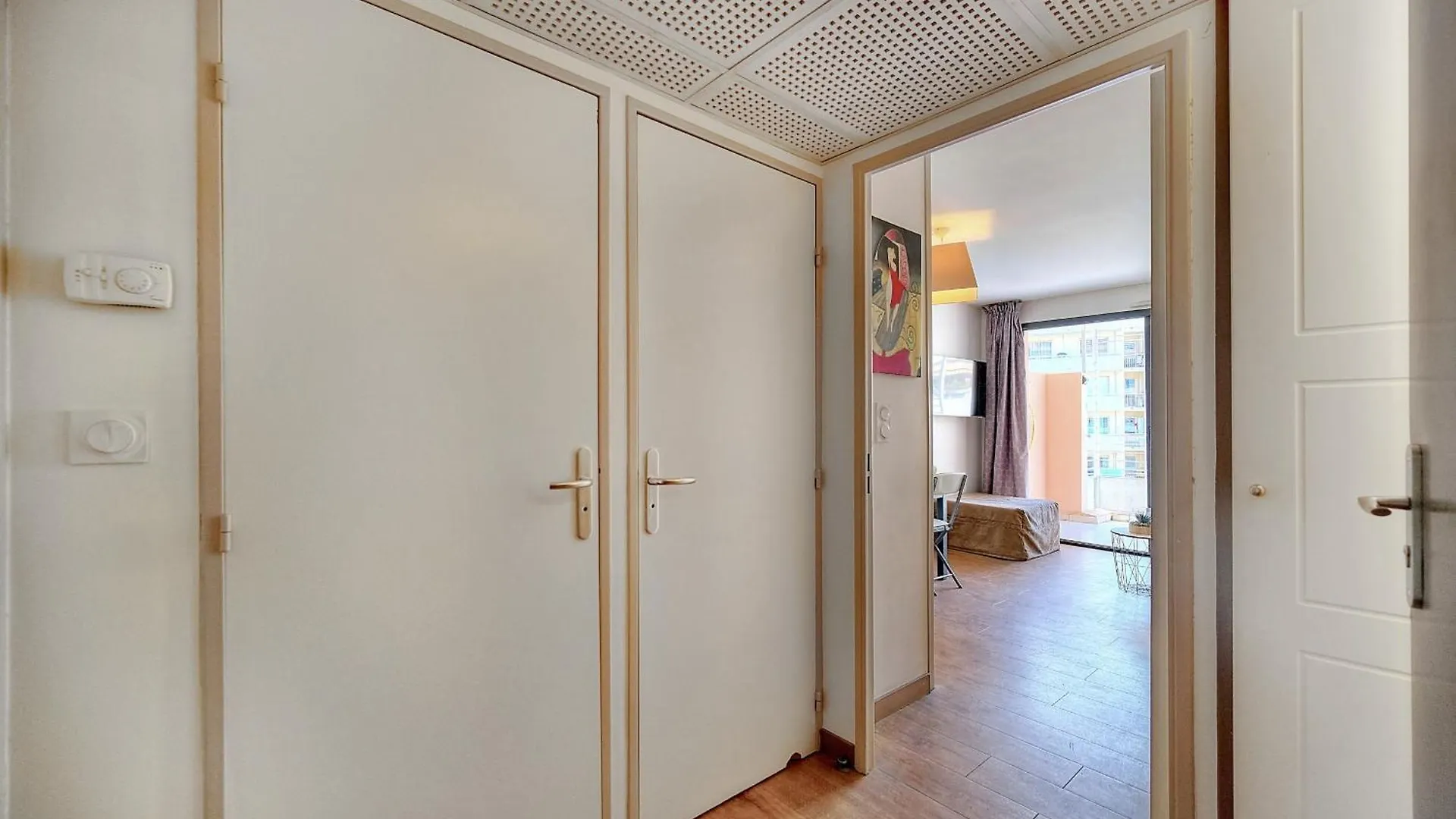 Agreable 2 Pieces Avec Piscine A1B235 Apartment Cannes