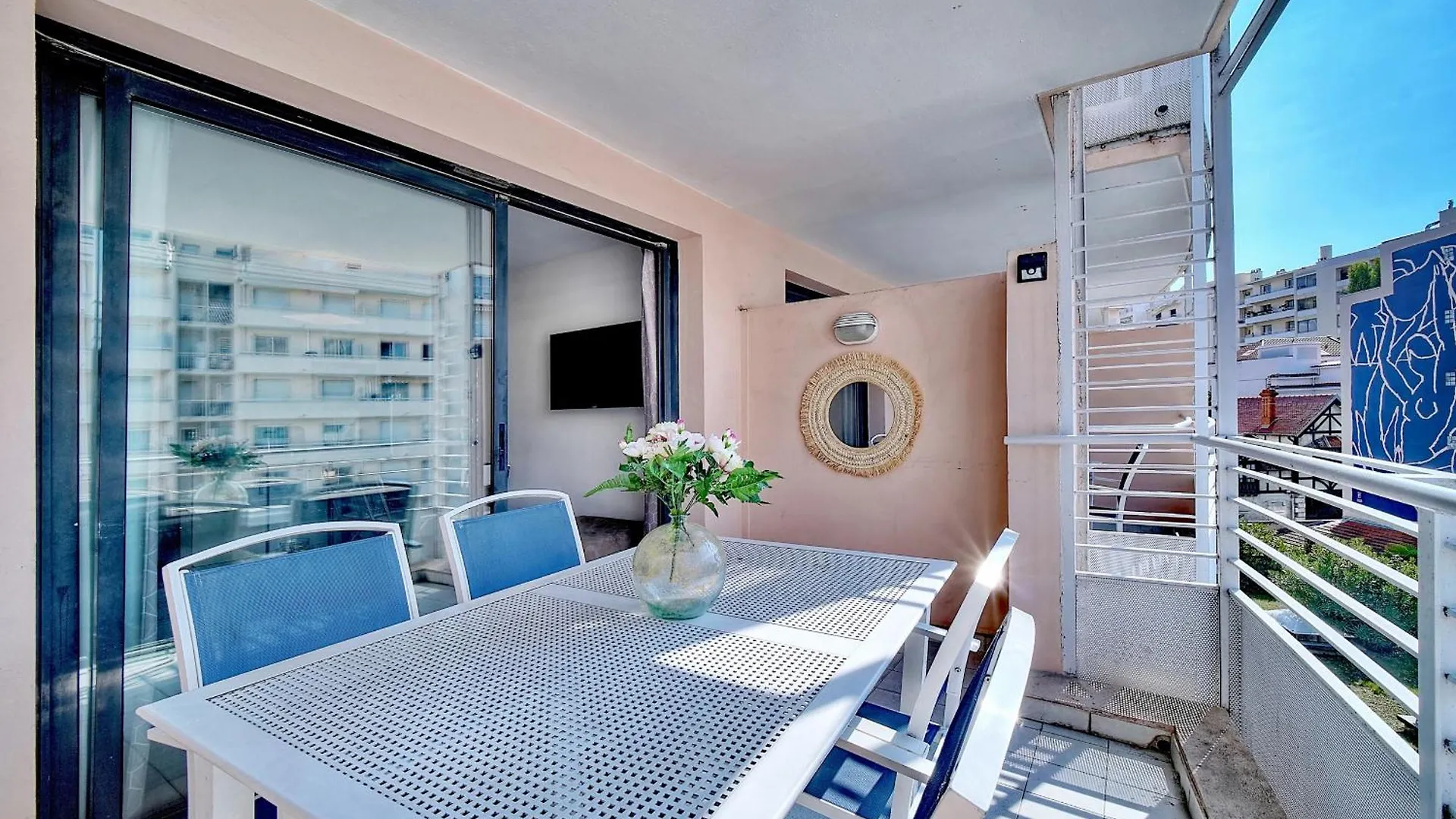 Agreable 2 Pieces Avec Piscine A1B235 Apartment Cannes