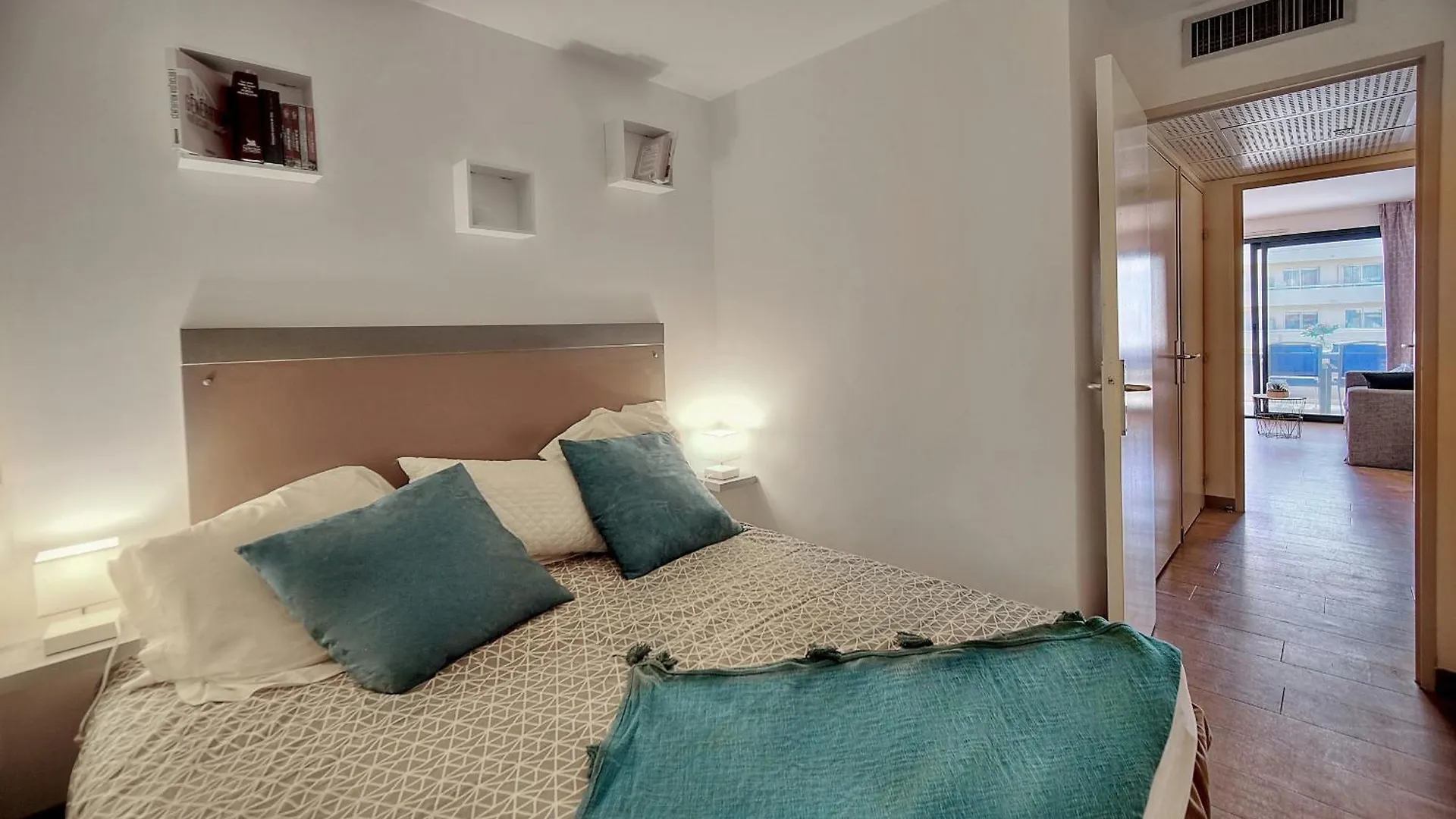 Agreable 2 Pieces Avec Piscine A1B235 Apartment Cannes France